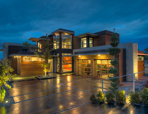 Infinities Edge II - 4 Bdrm HT w/ Pool - Kelowna (CVH)