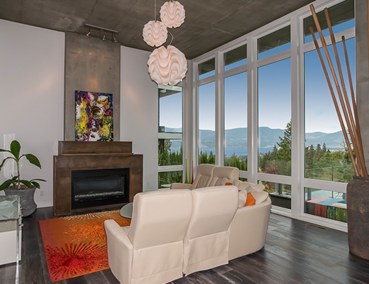 Infinities Edge II - 4 Bdrm HT w/ Pool - Kelowna (CVH)