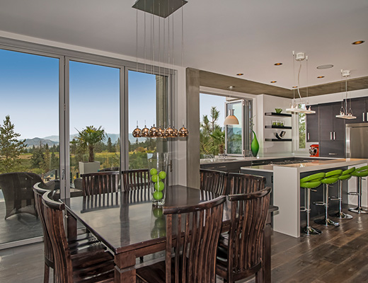 Infinities Edge II - 4 Bdrm HT w/ Pool - Kelowna (CVH)