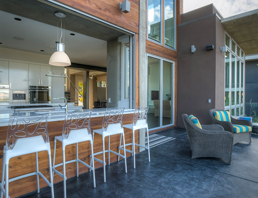 Infinities Edge II - 4 Bdrm HT w/ Pool - Kelowna (CVH)