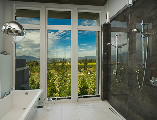 Infinities Edge II - 4 Bdrm HT w/ Pool - Kelowna (CVH)