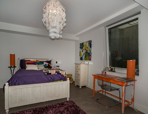 Infinities Edge II - 4 Bdrm HT w/ Pool - Kelowna (CVH)