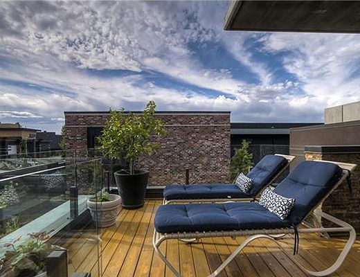 Infinities Edge II - 4 Bdrm HT w/ Pool - Kelowna (CVH)