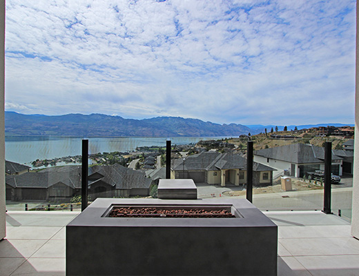 Royal Residence - 5 Bdrm w/ Pool HT - West Kelowna (CVH)