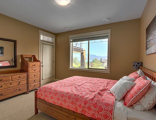 Sky View - 5 Bdrm HT - Kelowna (CVH)