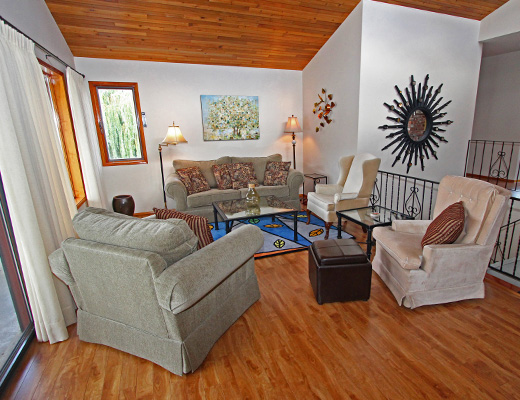 Penticton Lakeside - 4 Bdrm - Penticton