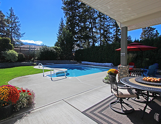 Sundowner - 4 Bdrm w/ Pool HT - Kelowna (CVH)