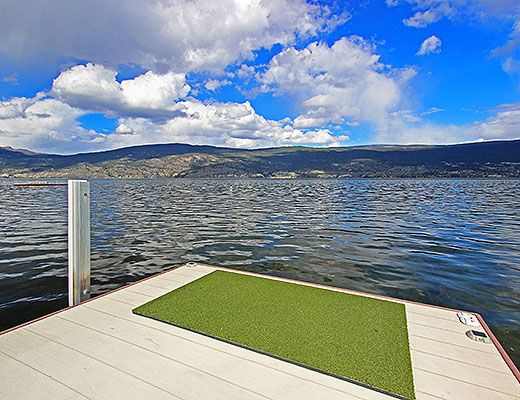 Lakeshore Luxury - 3 Bdrm HT - Summerland