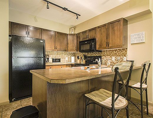 Playa del Sol #218 - 2 Bdrm + Den Lakeside - Kelowna