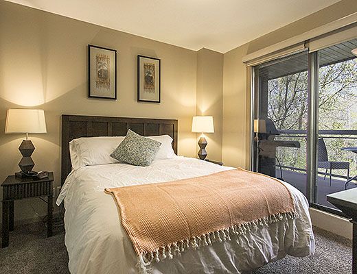 Playa del Sol #218 - 2 Bdrm + Den Lakeside - Kelowna