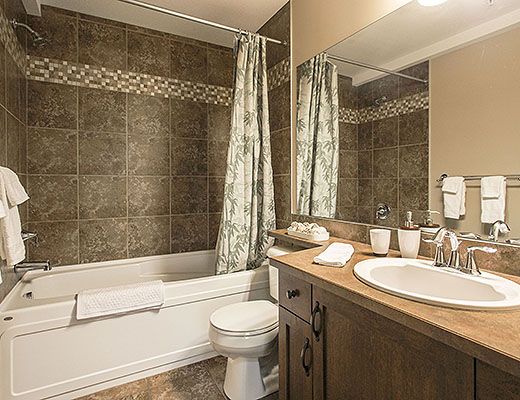 Playa del Sol #218 - 2 Bdrm + Den Lakeside - Kelowna