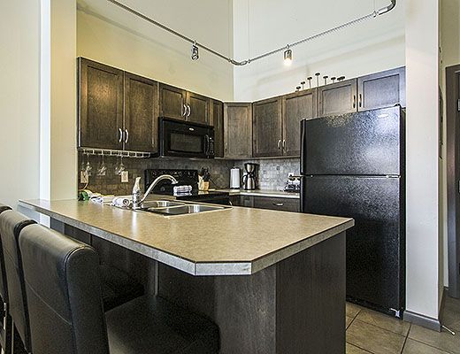 Playa del Sol #635 - 1 Bdrm + Loft Poolview - Kelowna (CVH)