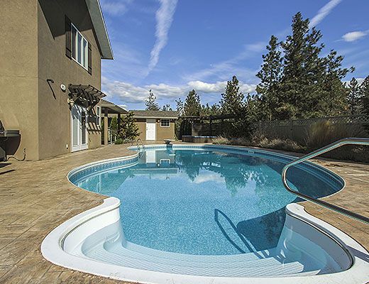 Okanagan Breeze - 5 Bdrm w/ Pool HT - Kelowna (CVH)