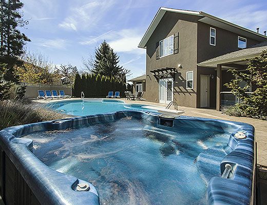 Okanagan Breeze - 5 Bdrm w/ Pool HT - Kelowna (CVH)