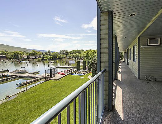 Waterfront Oasis #8 - 2 Bdrm - Lake Country