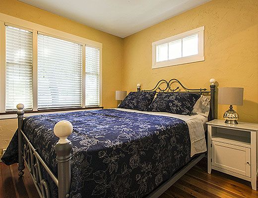 Cottage In The City - 3 Bdrm - Kelowna