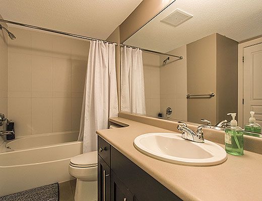 Waterscapes #318 - 1 Bdrm + Den - Kelowna