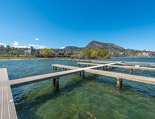 Executive Waterfront Townhome #2 - 3 Bdrm - Summerland (CVH)