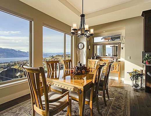 Vista Ridge - 3 Bdrm HT w/ Pool - West Kelowna