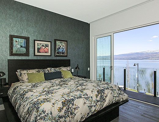 Sunrise Beach House - 5 Bdrm + Den HT - West Kelowna