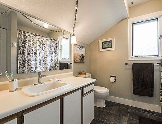 Sunnyside - 3 Bdrm + Den - Kelowna