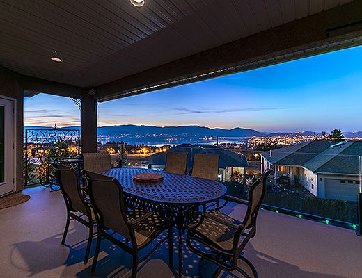 Heavenly Heights - 5 Bdrm w/ Heated Pool - Kelowna (CVH)