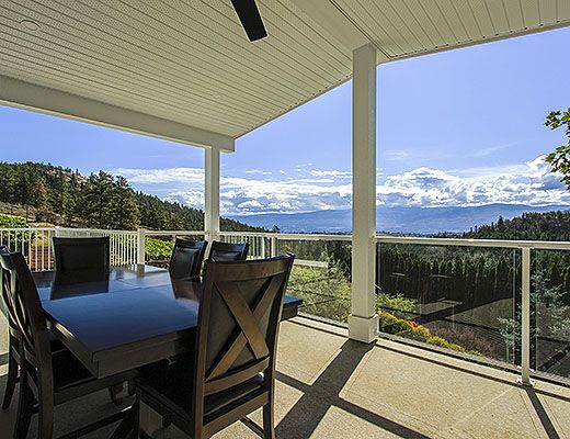 Hugh & Mary Vineyard - 4 Bdrm w/ Pool - West Kelowna