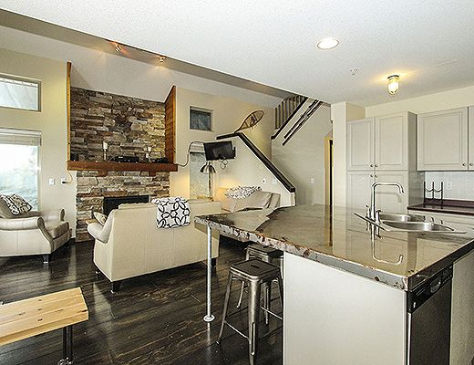 Avalanche Lodge - 3 Bdrm + Loft HT - Big White (CVH)