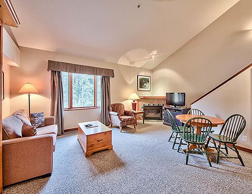 Hearthstone Lodge #221 - Studio + Loft (Family Suite) - Sun Peaks