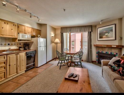 Hearthstone Lodge #306 - 1 Bdrm - Sun Peaks