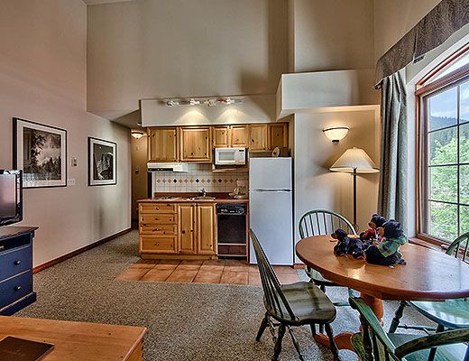 Hearthstone Lodge #402 - 1 Bdrm - Sun Peaks