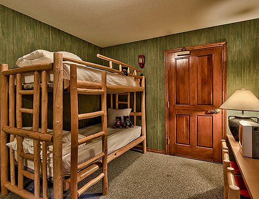 Hearthstone Lodge #407 - Lofted Family Suite - Sun Peaks