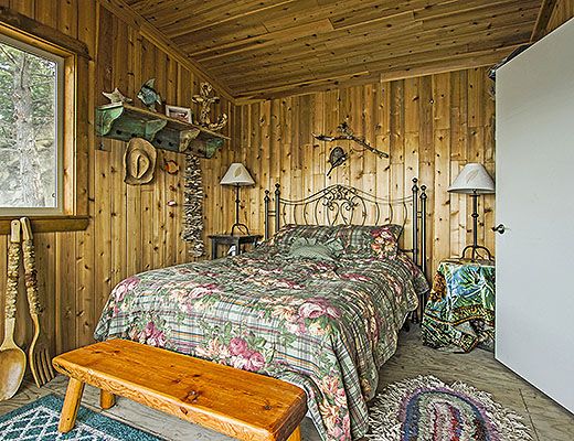 Aurora Lakeside - 5 Bdrm + Cottage HT - Peachland
