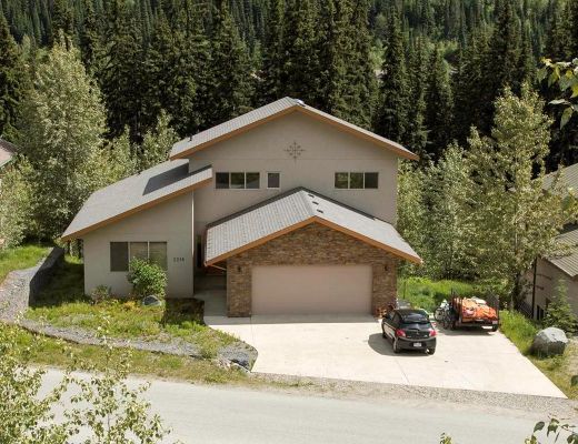 Soleil Chalet - 4 Bdrm HT - Sun Peaks