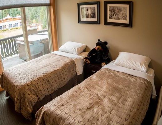 Kookaburra Lodge #203 - 2 Bdrm + Den HT - Sun Peaks