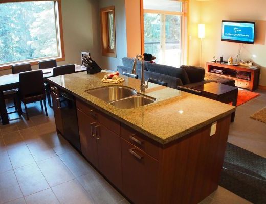 Kookaburra Lodge #205 - 2 Bdrm HT - Sun Peaks