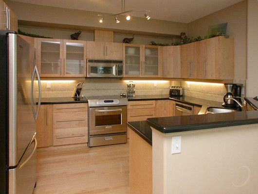 Sunset Waterfront Resort - #1007 - 2 Bdrm + Den - Kelowna