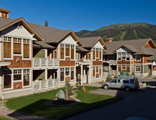 Settlers Crossing #42 - 2 Bdrm HT - Sun Peaks