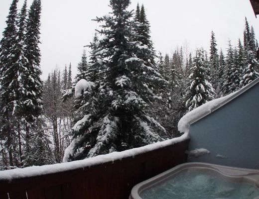 Snow Creek Village #09 - 3 Bdrm + Suite HT - Sun Peaks