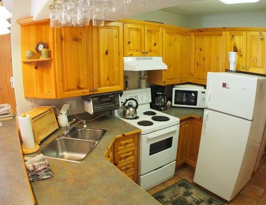 Snow Creek Village #37 - 2 Bdrm HT - Sun Peaks