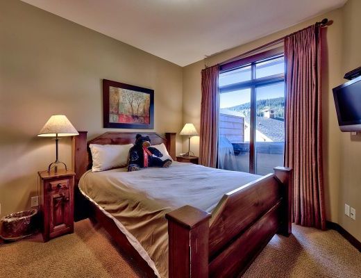 Stone's Throw #55 - 3 Bdrm HT - Sun Peaks