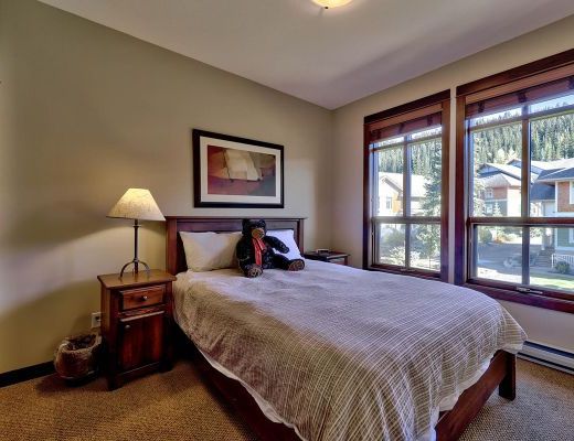 Stone's Throw #55 - 3 Bdrm HT - Sun Peaks