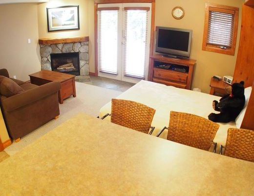 Timberline Village #40 (+ #45 Suite) - 4 Bdrm HT - Sun Peaks