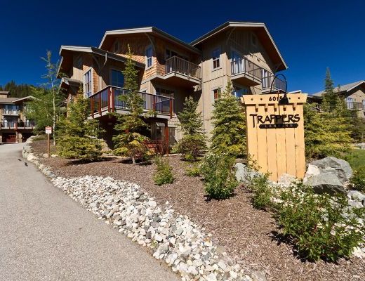 Trapper's Landing #05 - 3 Bdrm + Den HT - Sun Peaks