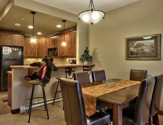 Trapper's Landing #07 - 2 Bdrm + Den HT - Sun Peaks