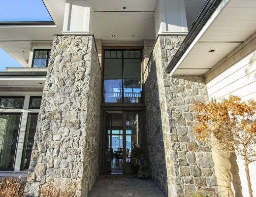 Luxury Look Out - 4 Bdrm Lakeview w/ Pool - Kelowna