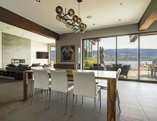 Contemporary Paradise - 4 Bdrm HT + Carriage House - Summerland