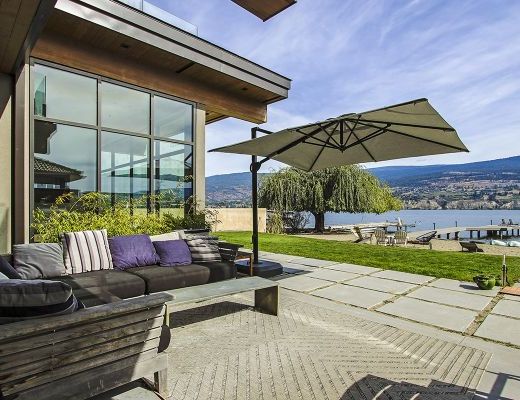 Contemporary Paradise - 4 Bdrm HT + Carriage House - Summerland