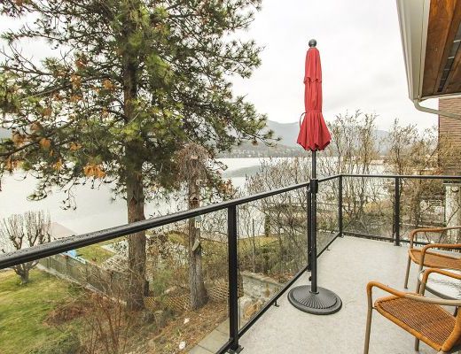 Kalamalka Beach House - 4 Bdrm - Vernon