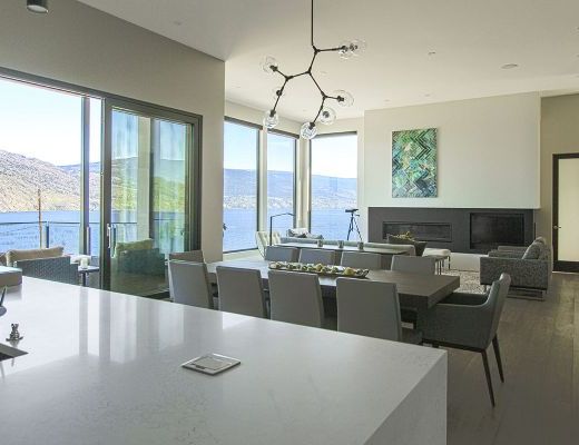 Okanagan Lakeview Retreat - 4 Bdrm w/ Pool HT - Summerland